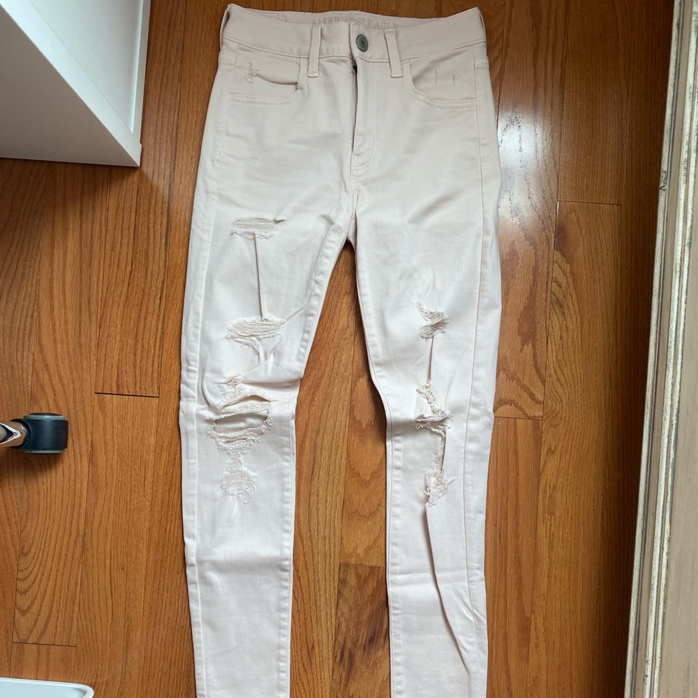 NEVER WORN American Eagle pink skinny jeans